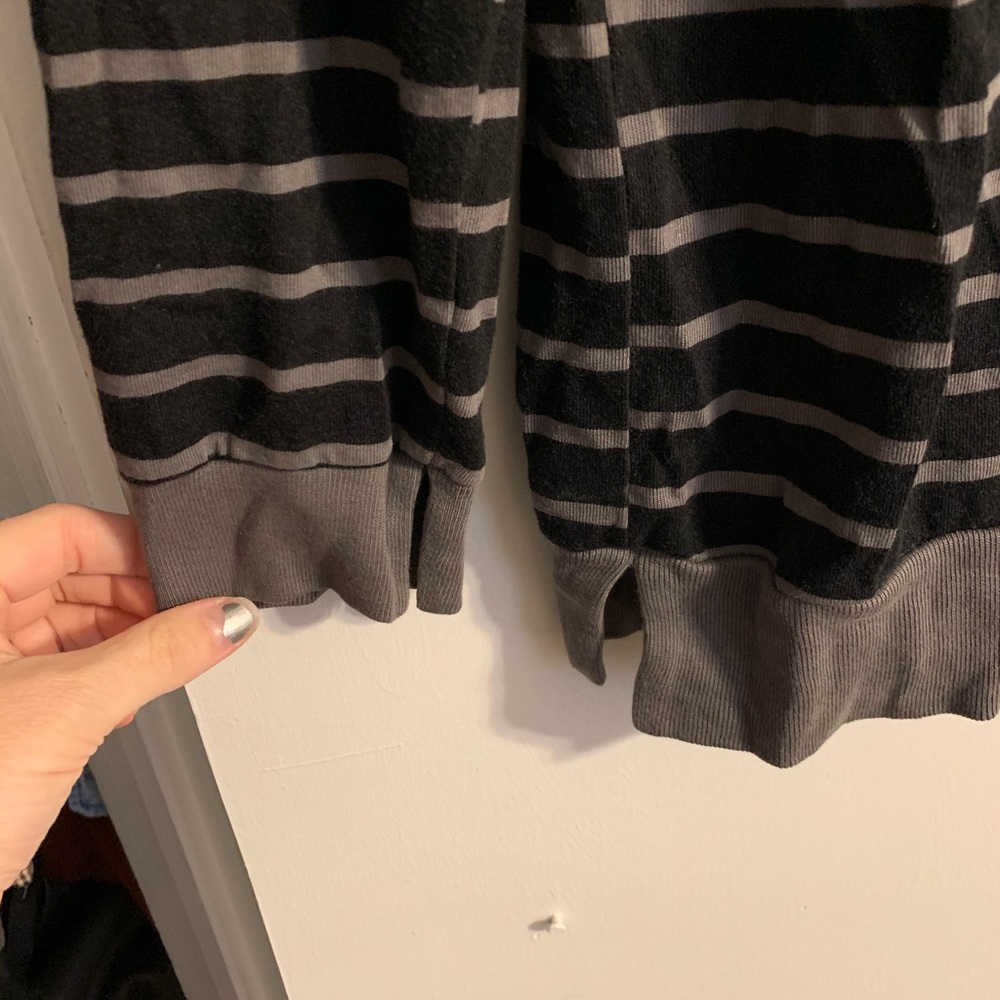 Skargorn stripe sweatshirt